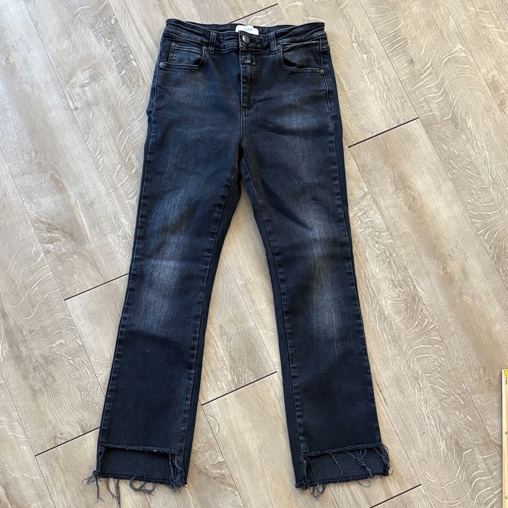 CLOSED Women’s Straight Leg Black Jeans “ROSE” Size 25 *Measures 26*